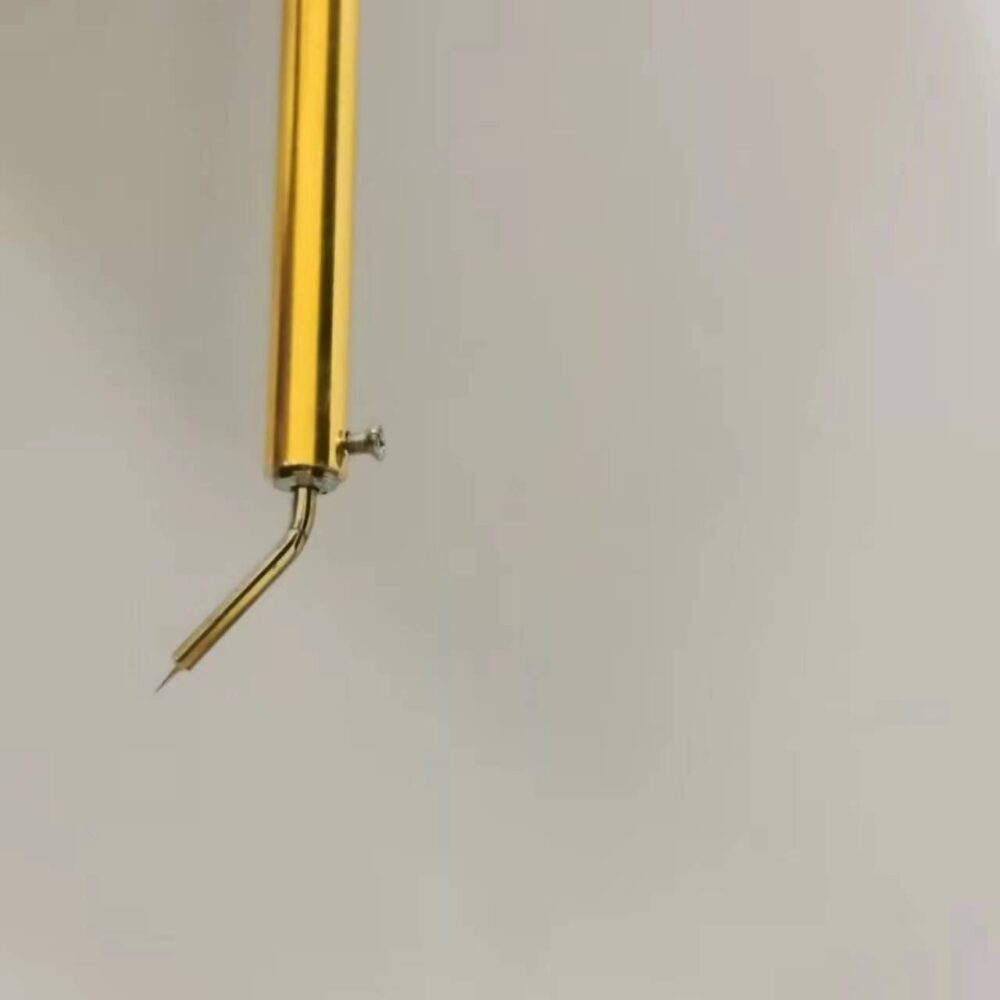 10fA Low-Leakage Coaxial Probe Arm